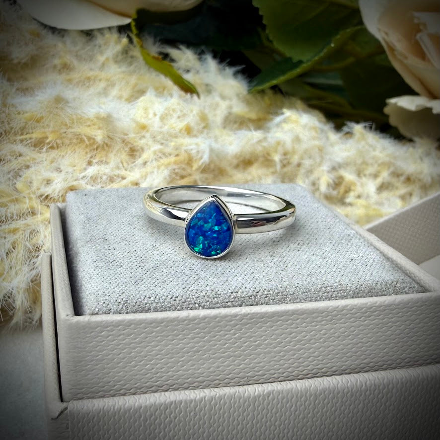 Sterling Silver Simple Teardop Memorial Ring