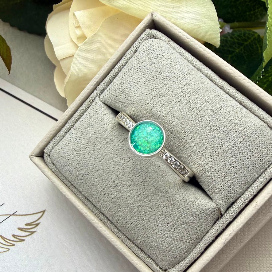 .925 sterling silver round crystal memorial ring