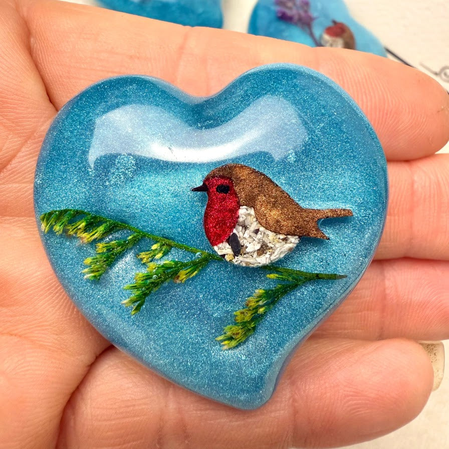 Wavy Heart Robin Memorial Pebble