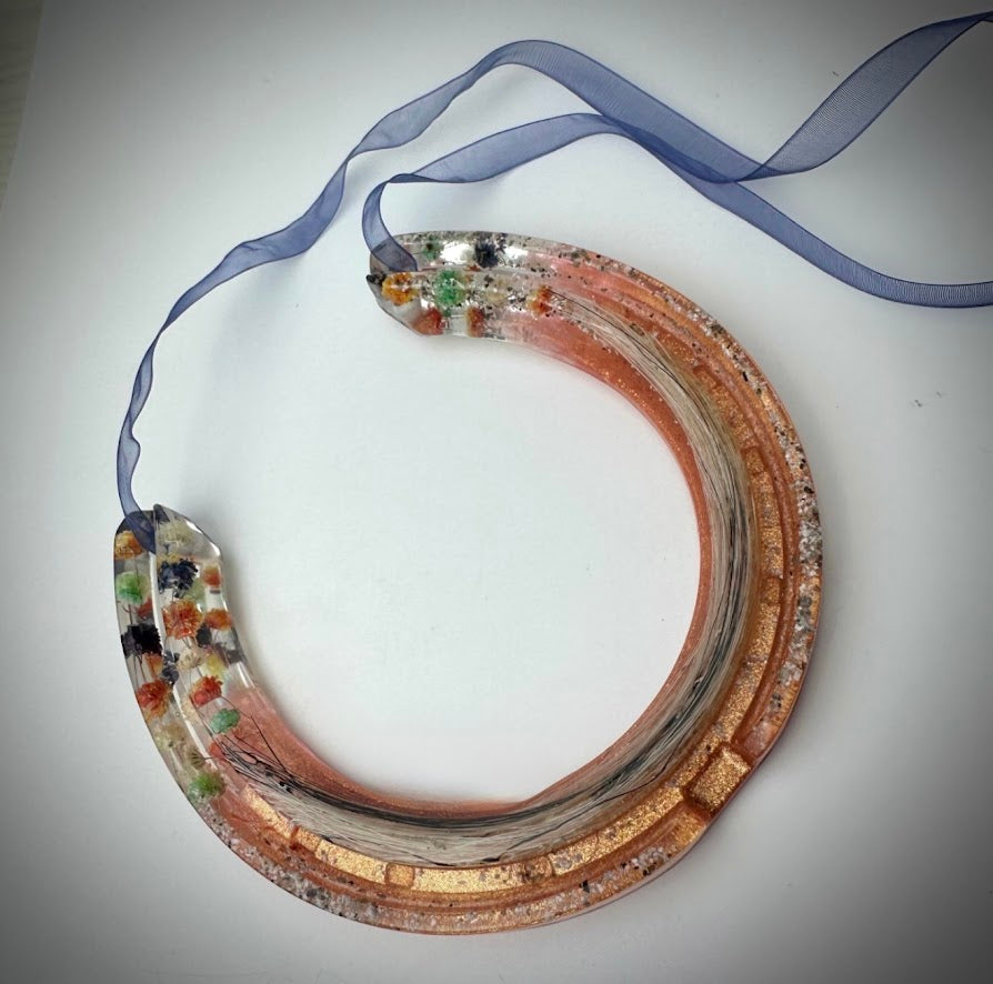 Single Horsehair / Ashes Memorial Horseshoe