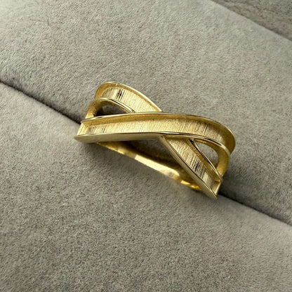 9ct gold Simple Infinity Memorial Ring Size P ONLY