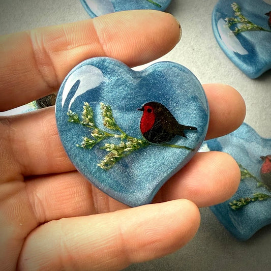 Wavy Heart Robin Memorial Pebble