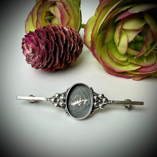 Sterling Silver Vintage Flower oval Memorial Brooch / Pin