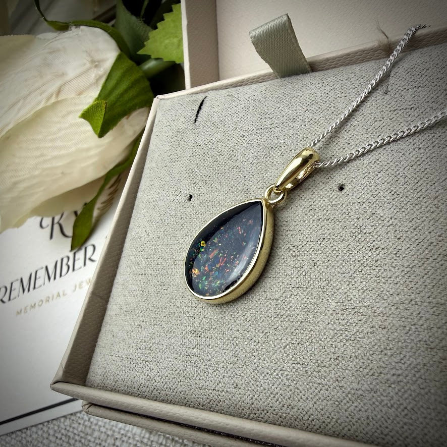 9ct Yellow Gold Teardrop Memorial Pendant