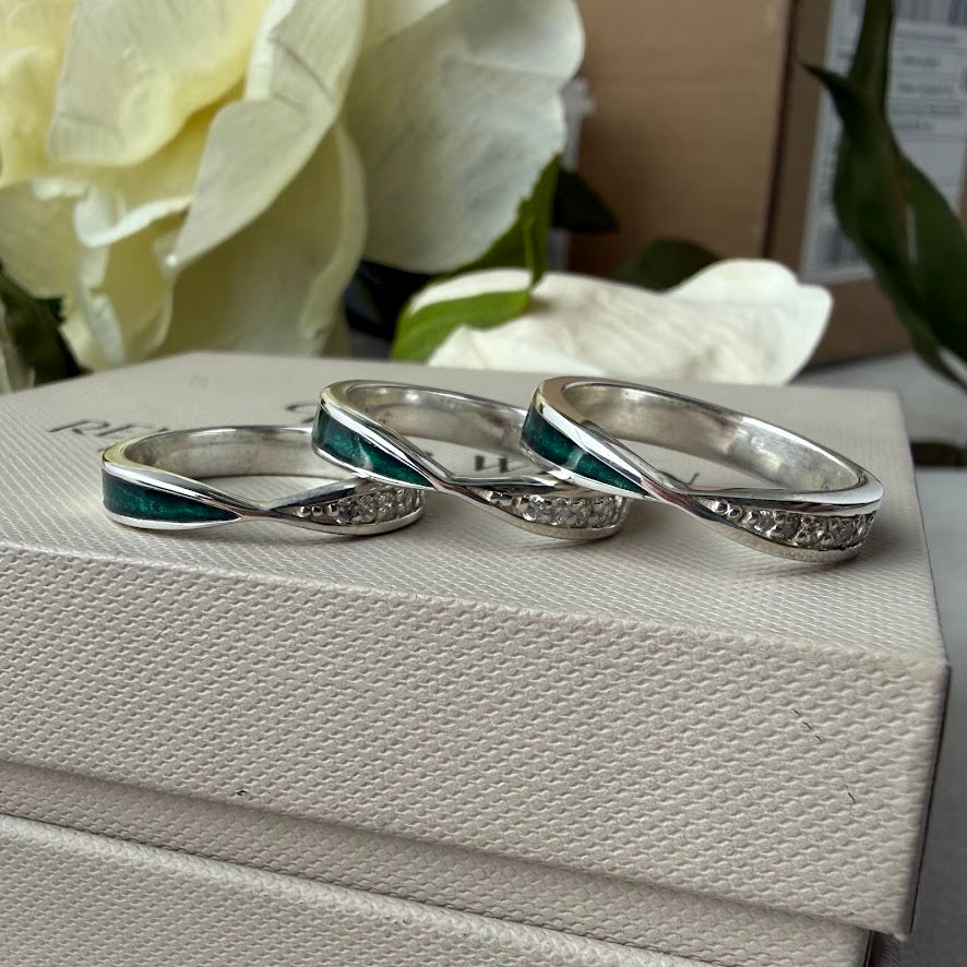 Sterling Silver Crystal Twist Memorial Ring
