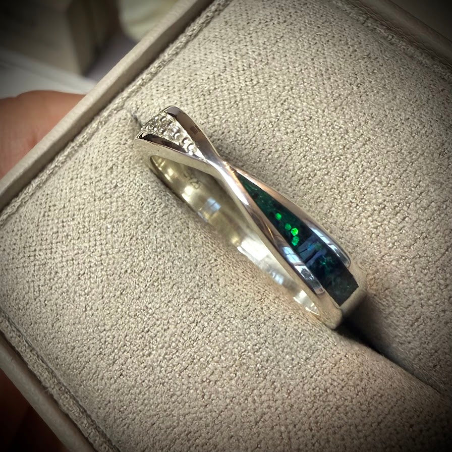 Sterling Silver Crystal Twist Memorial Ring