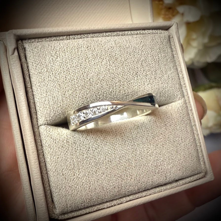 Sterling Silver Crystal Twist Memorial Ring