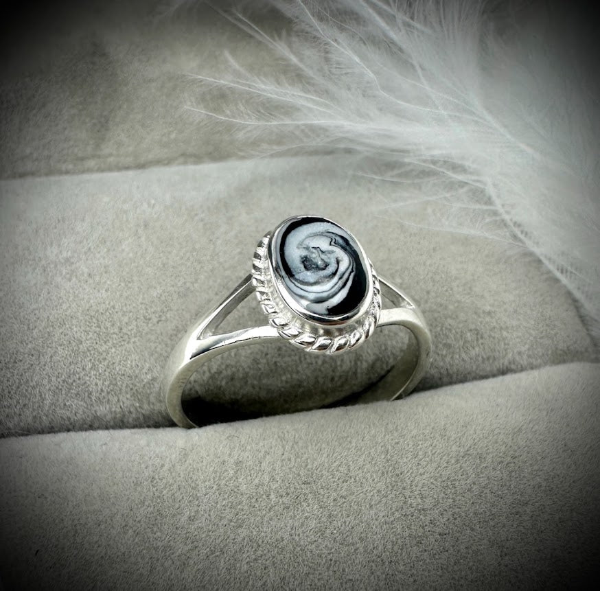 Sterling Silver Rope Edged Oval Memorial Ring