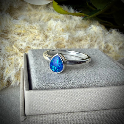 Sterling Silver Simple Teardop Memorial Ring