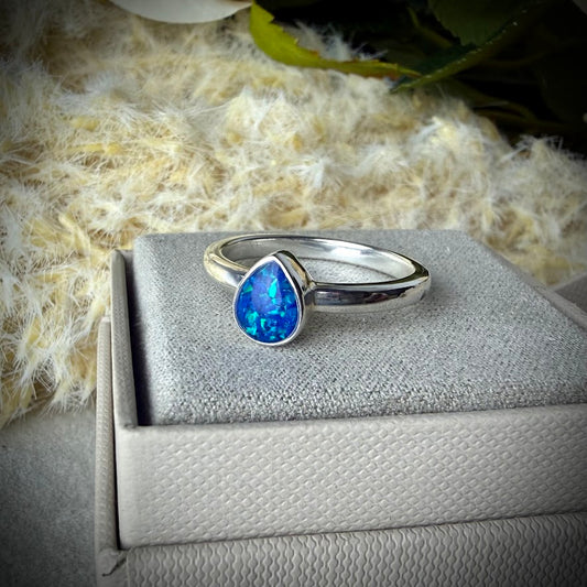 Sterling Silver Simple Teardop Memorial Ring