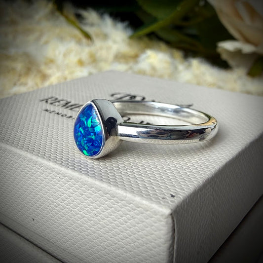 Sterling Silver Simple Teardop Memorial Ring